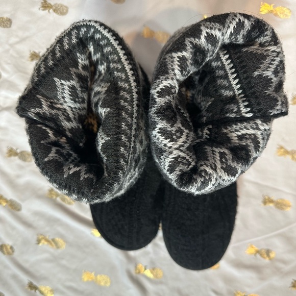 Mukluks a la mode knit boots, Black, Ladies Sz 9. EUC, Roll down or wear up. - Picture 3 of 12